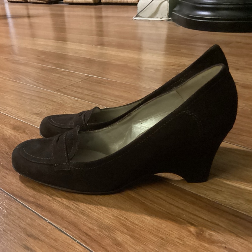 Women’s New Peter Kaiser Brown Suede Sculpted Wedge Shoe Size 8
